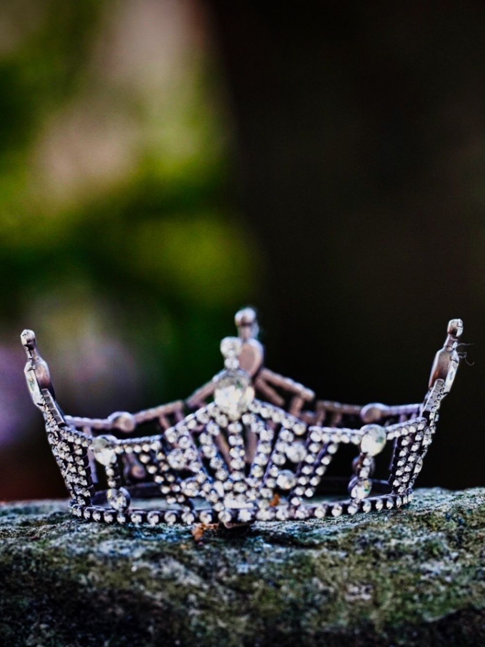 Y2K Early 2000s Rhinestone Tiara - Silver Tone Crown